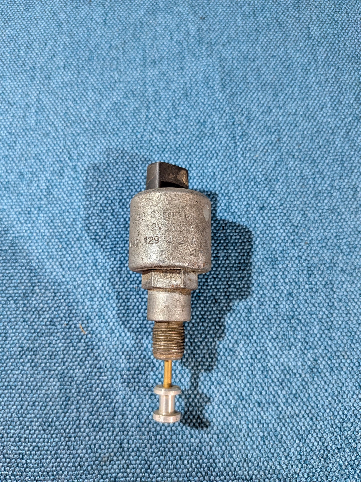 Abschaltventil Käfer/T2 Bus/Golf/Jetta/1 PICT Vergaser 049129412A Gebraucht A12