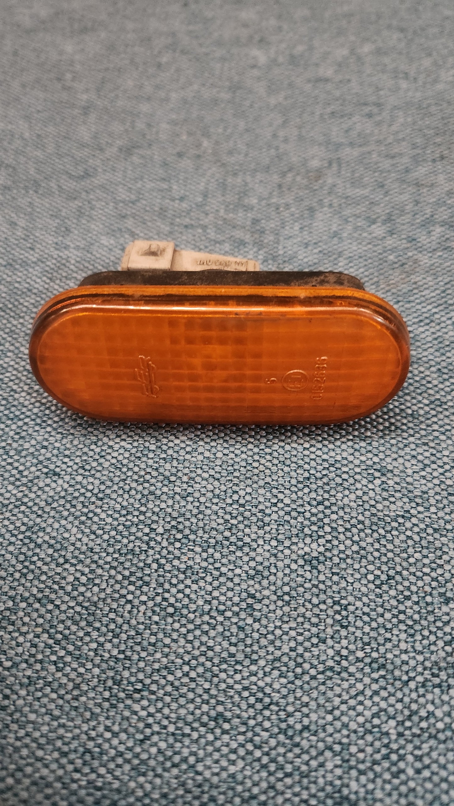 Indicator Light Side Orange Golf 3/Vento/Caddy2/Passat 35I B3/Polo 6N/Sharan 3A0949117A Used