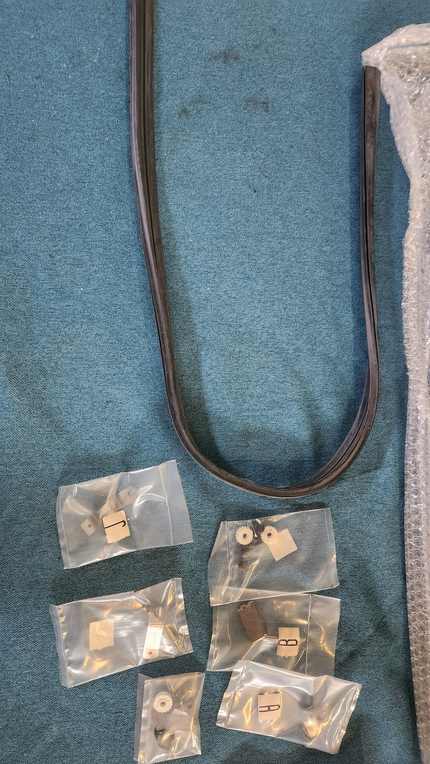 Windabweiser Original Vw/Audi Golf1/2/Jetta1/2/Passat B2/B3/Polo1/86C/Scirocco 1/2/Santana/Audi80B2/B3/100/200/C3/V8 072198 Nos T1/2