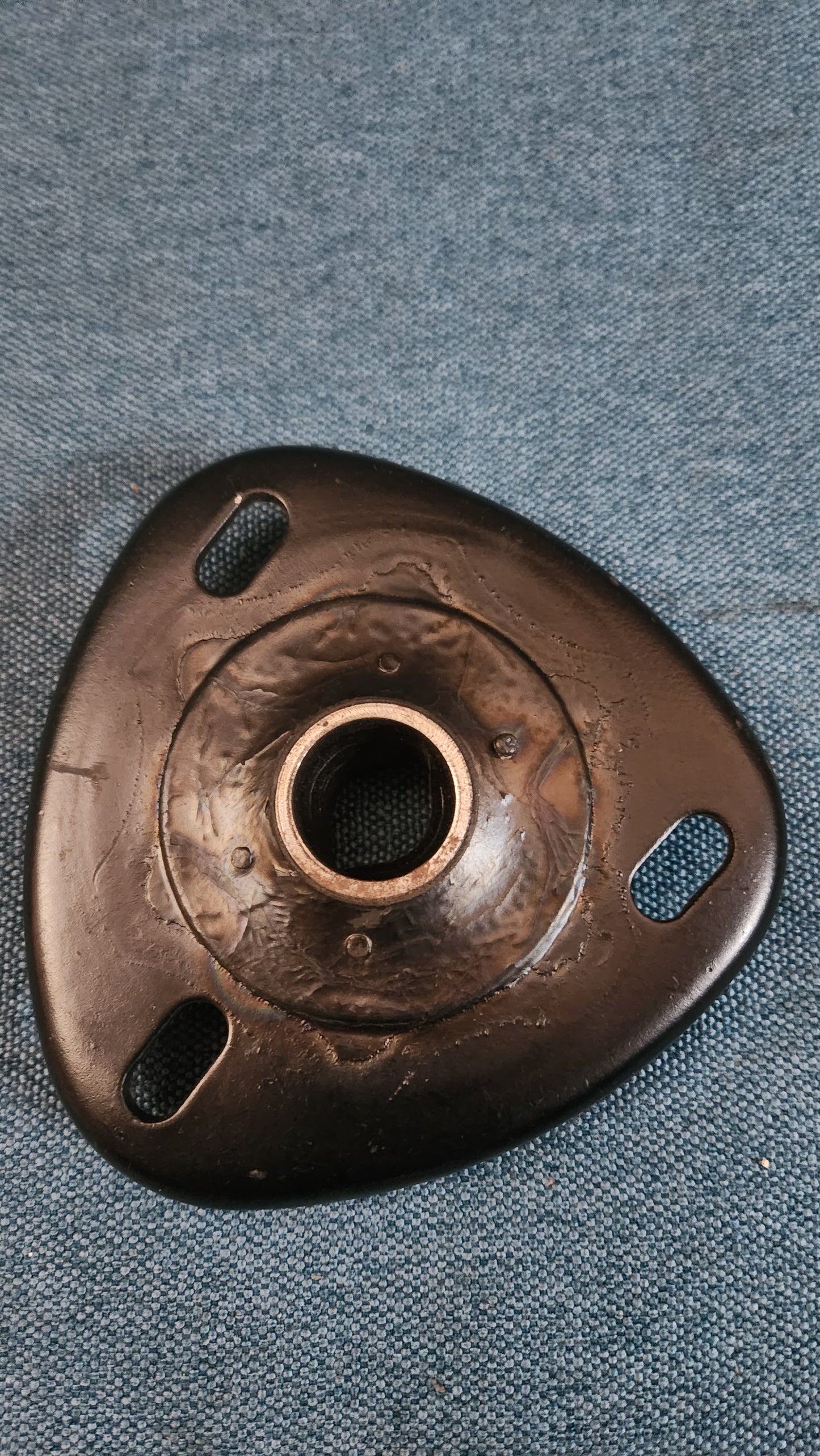 Strut mount front Audi 100 C2 431412377B NOS H9