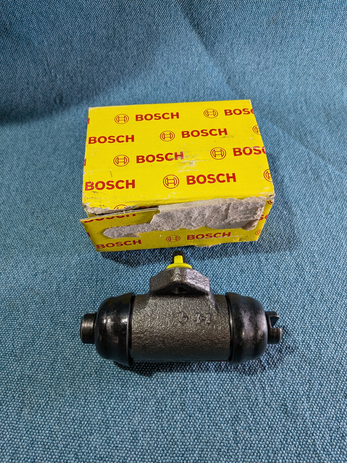 Wheel brake cylinder Bosch 0986475476 LT1 291611047 NOS/New G1