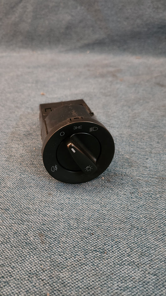 Passat 3B/BG Golf 4 Lichtschalter 3B0941531B Gebraucht D8