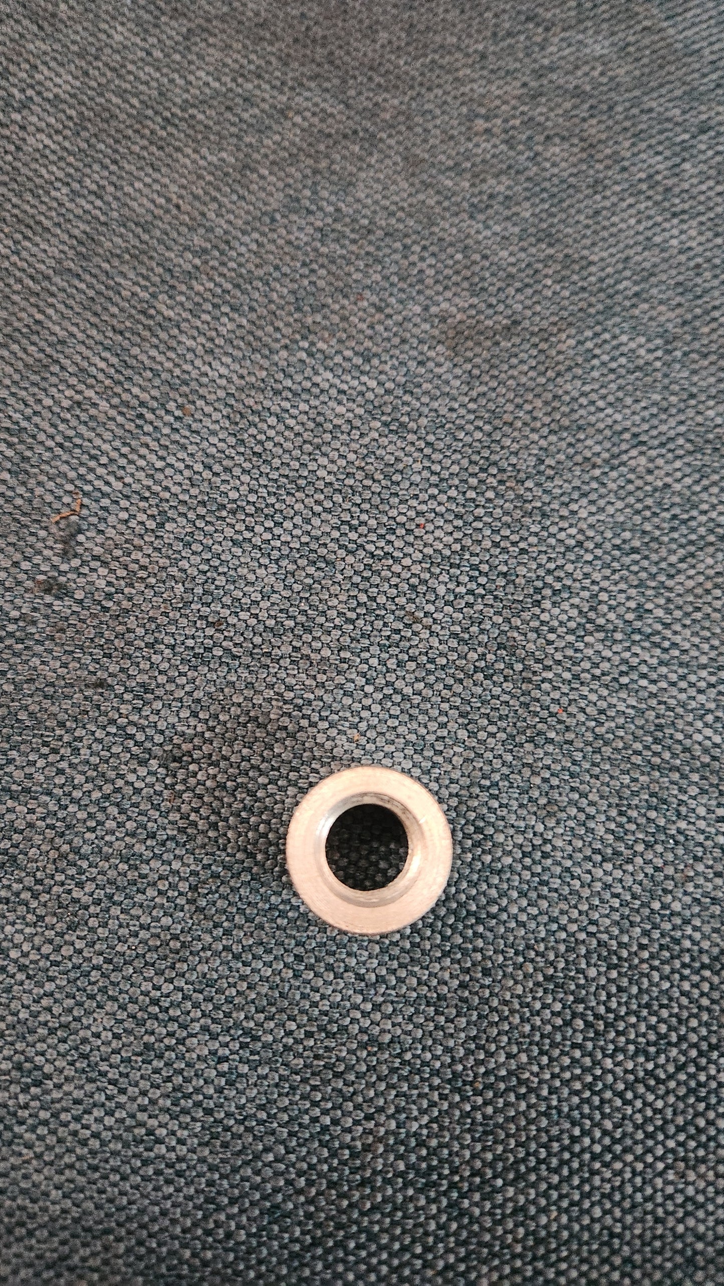 Gewindehülse Golf/Jetta2/3/Corrado/PassatB2/B3/B4/Vento/Audi80/90/B2/B3/B4  M14x1. 5 - 811412365 Nos H5