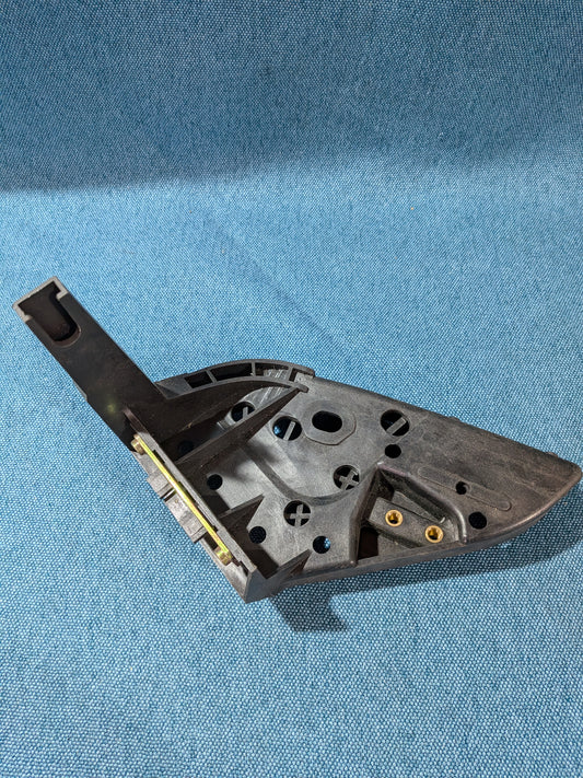 Bumper Bracket Right Audi A6/S6/4B C5 4B0941706B NOS A15