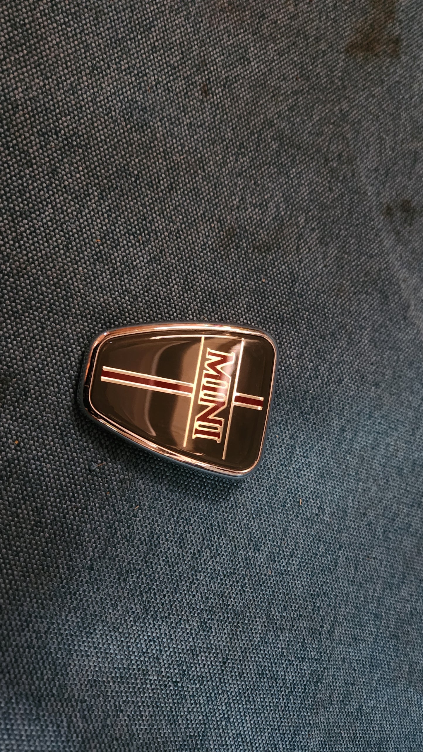 Mini Emblem Austin Rover DAB10085/DAC10026 Nos A3