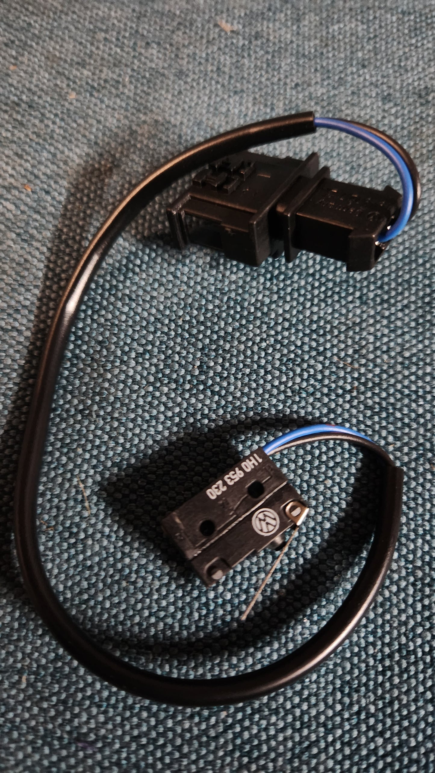 Volllastschalter Golf 3/Vento 1H0953230 Nos I5