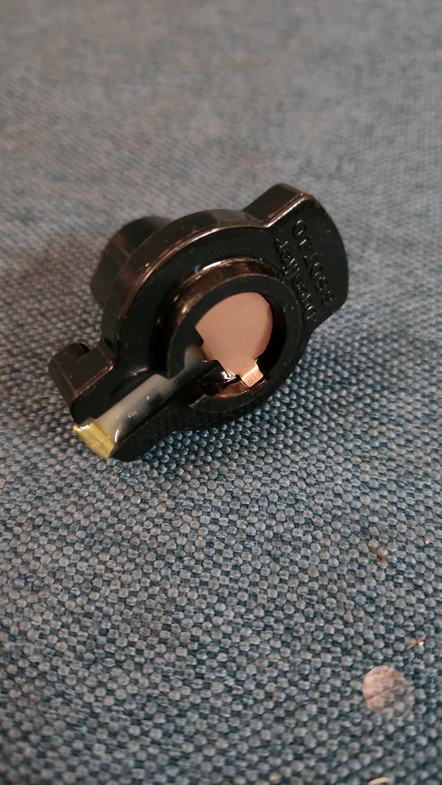 Verteilerfinger Audi 80/B2/Vw Derby/Golf/Jetta/Polo/Scirocco/1/2   052905225A Nos I5