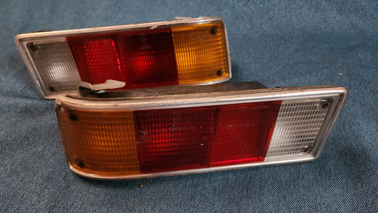 Opel Rekord D Rücklicht Rückleuchten 43359R7 Gebraucht/Defekt D1