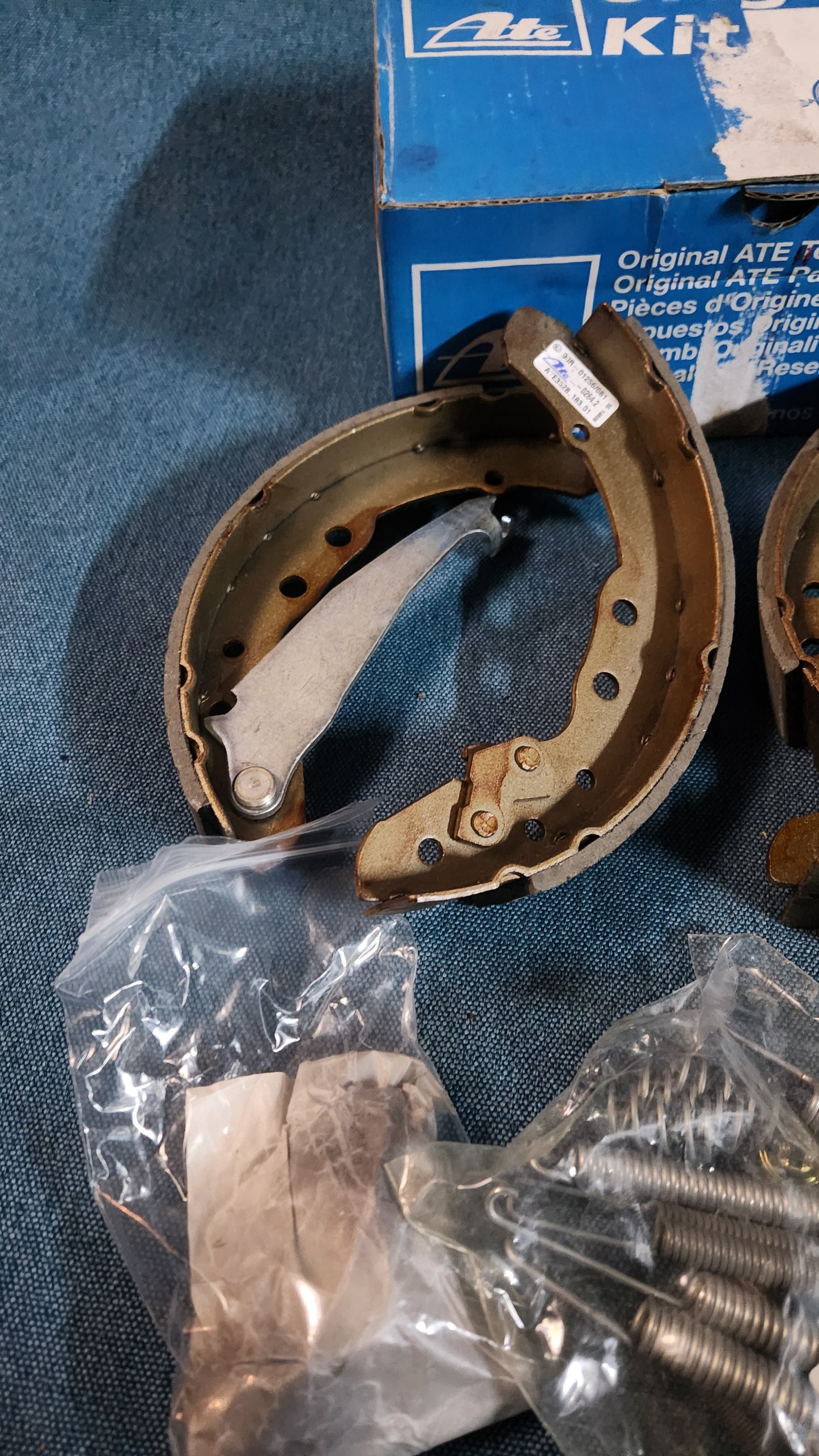 ATE Trommelbremse Komplett Kit Passat B3 35I / Audi 100 C3 686120 Nos D4