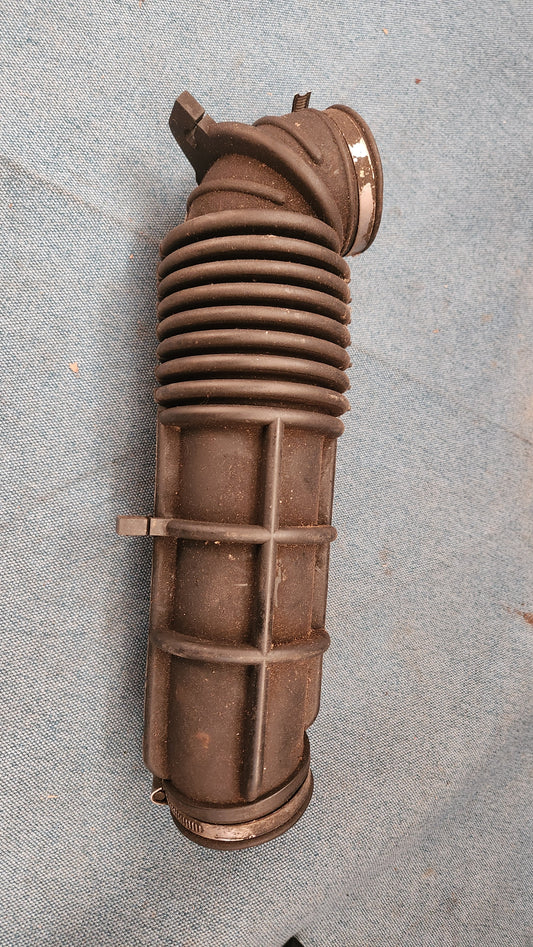 Opel Omega A Ansaugschlauch Luftfilterkasten 90232758 Gebraucht B3