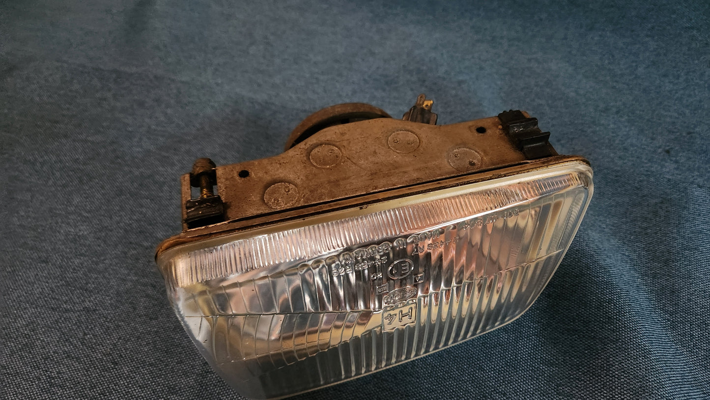 Ford Fiesta Mk1 Scheinwerfer 301117904