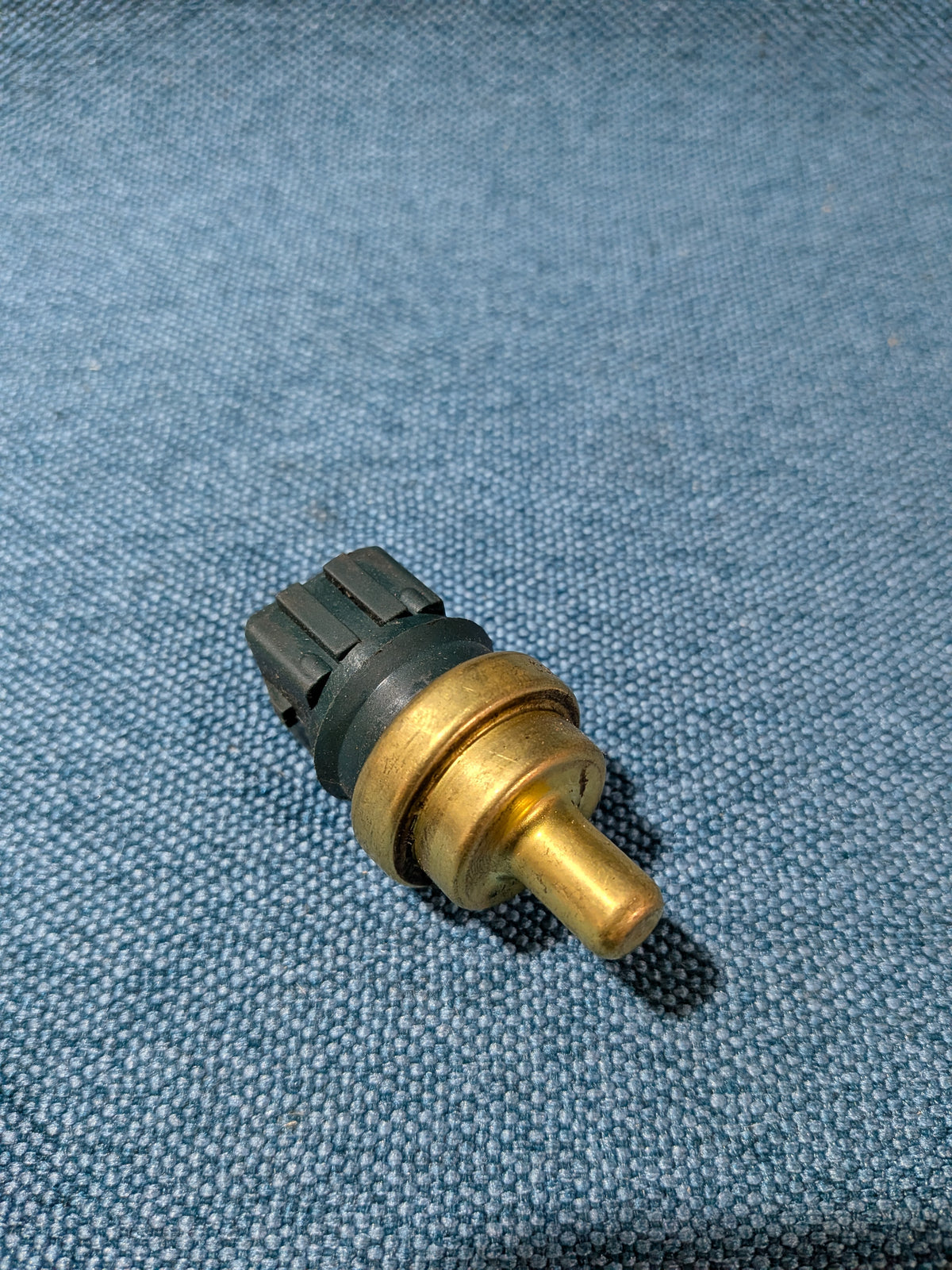 Coolant Temperature Sensor Topran Golf4/Bora/Fox/Lupo/New Beetle/Passat/3B/BG/Polo 6N/Sharan/T5 Bus/Audi A3 8L/A4 B5/A6/C4/C5/A8 4D2/TT 059919501 NOS/New A24