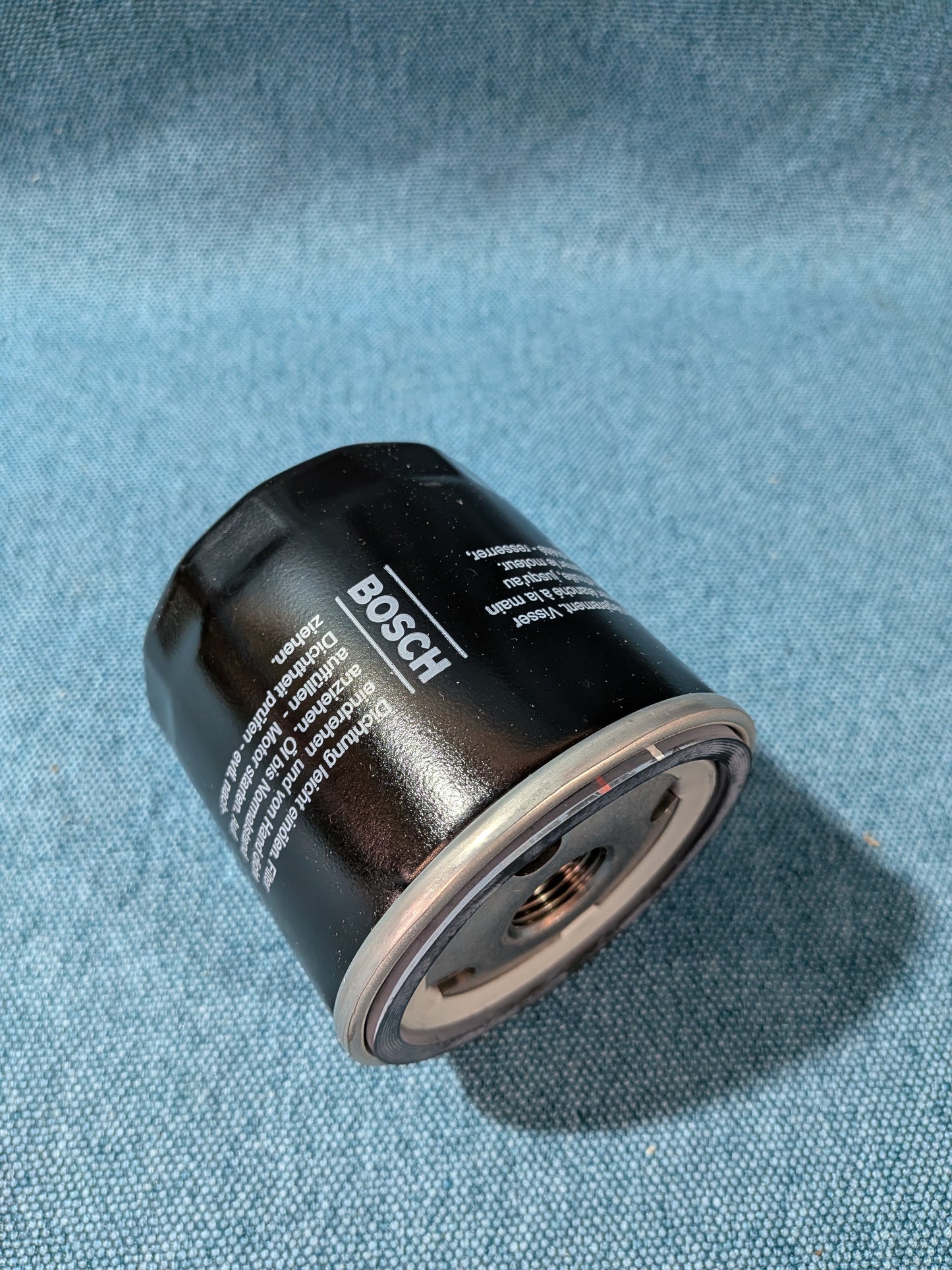 Oil filter Bosch P3250 Golf/3/4/5/Vento/Bora/Caddy/2 9KV/3/Fox/Polo/86C/6N/9N/Audi A2 0451103250 NOS/New A26