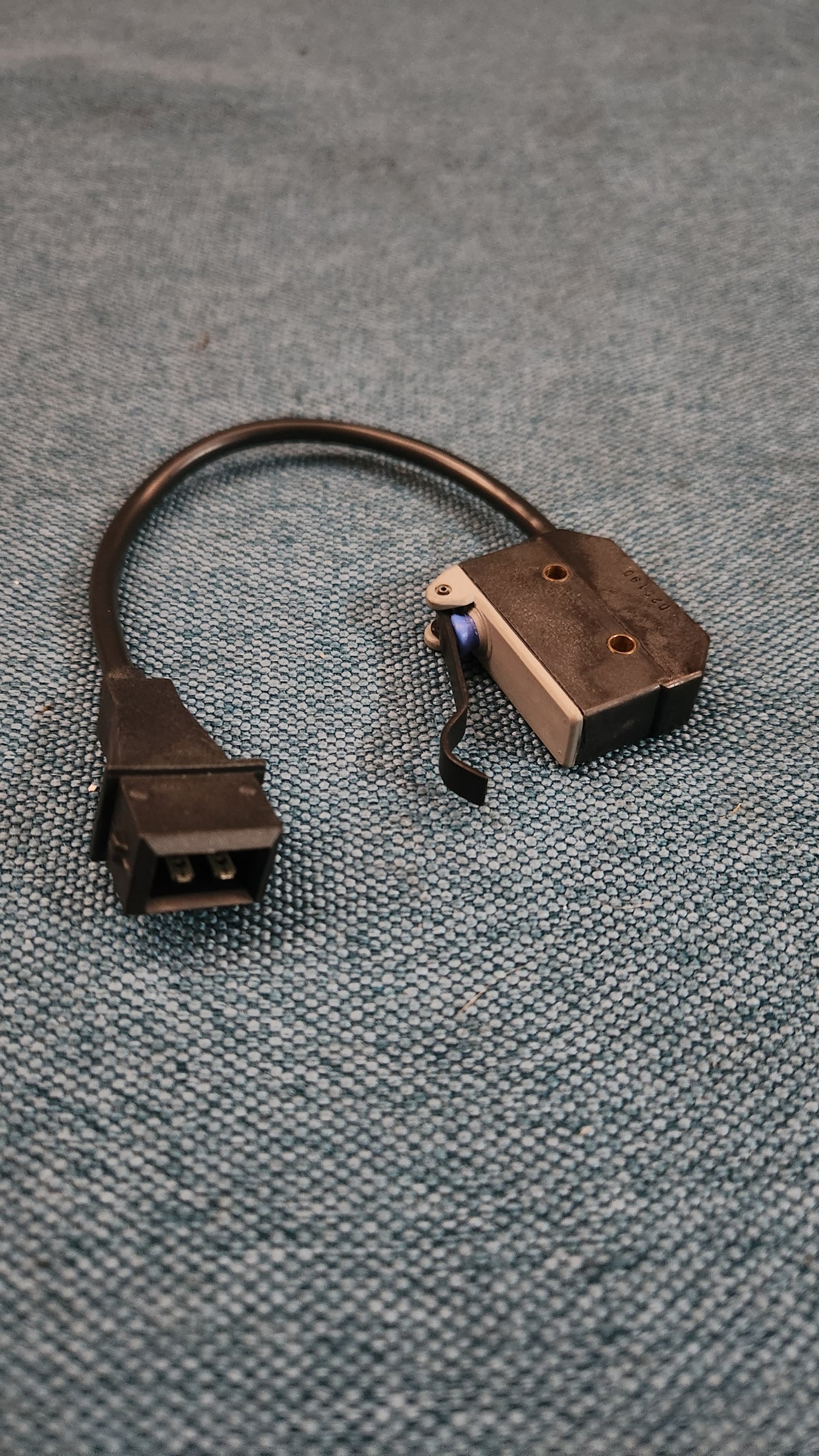 Vollastschalter Drosselklappe Audi 80/90/B3/B4 054133083C Nos H3