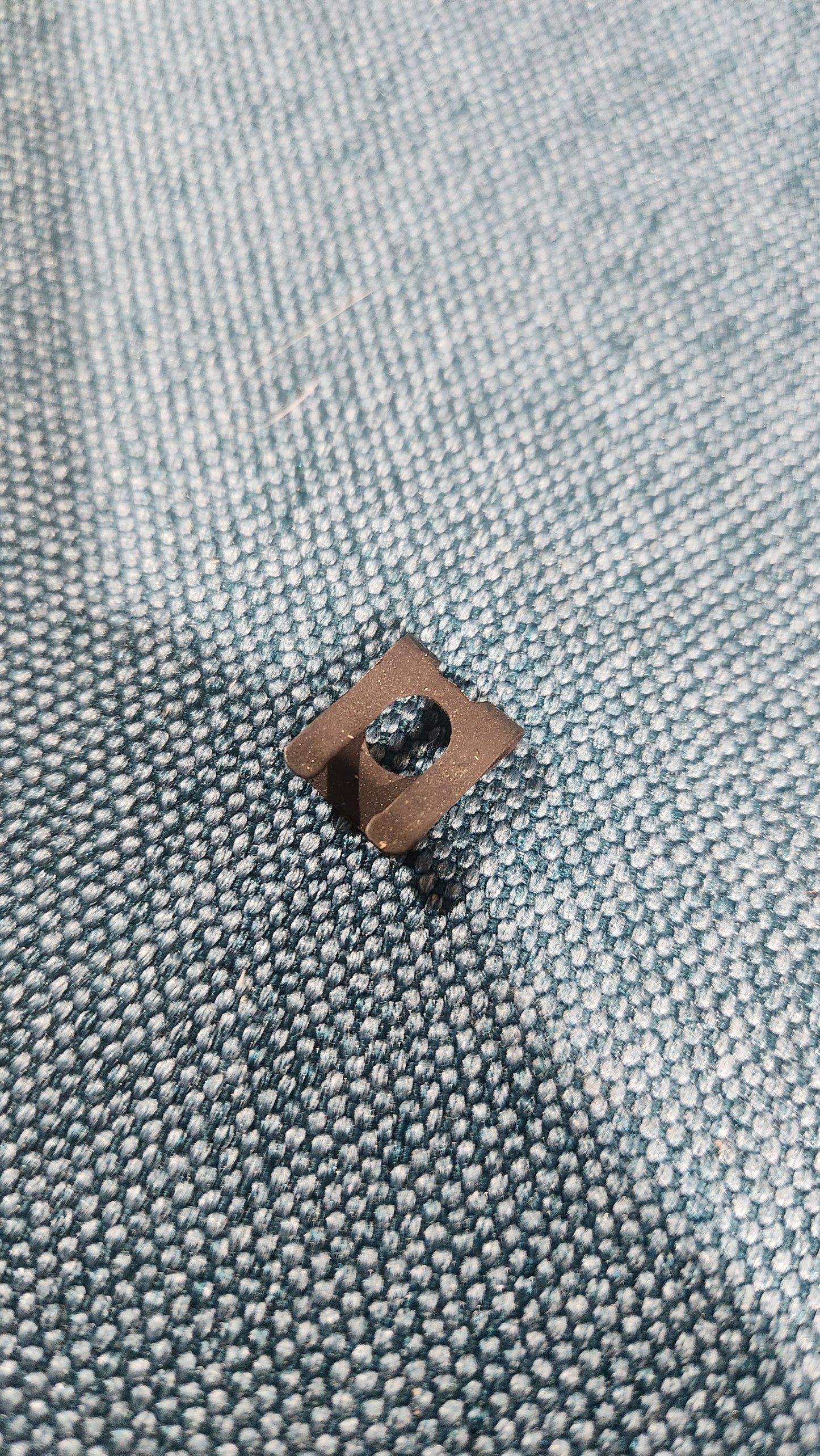 Sicherungsblech für Gaspedal Rolle Käfer/Karmann Ghia/T2 Bus 311721519 NOS A11