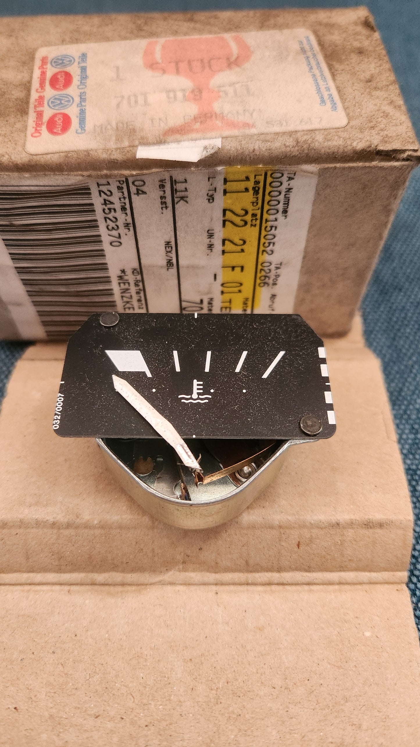 Temperature gauge T4 Bus 701919511 Nos N2