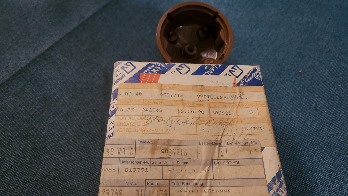 Alfa Romeo Fiat Ritmo Regarta Uno Ducato distributor cap 9937716 Nos B3