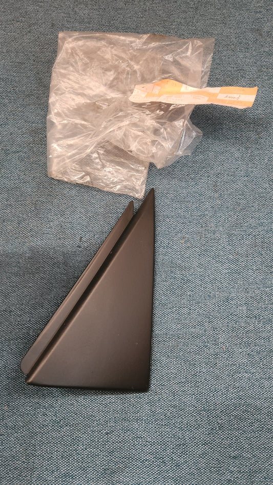 Passat B4 Spiegelabdeckung 3A5853268 Nos H6