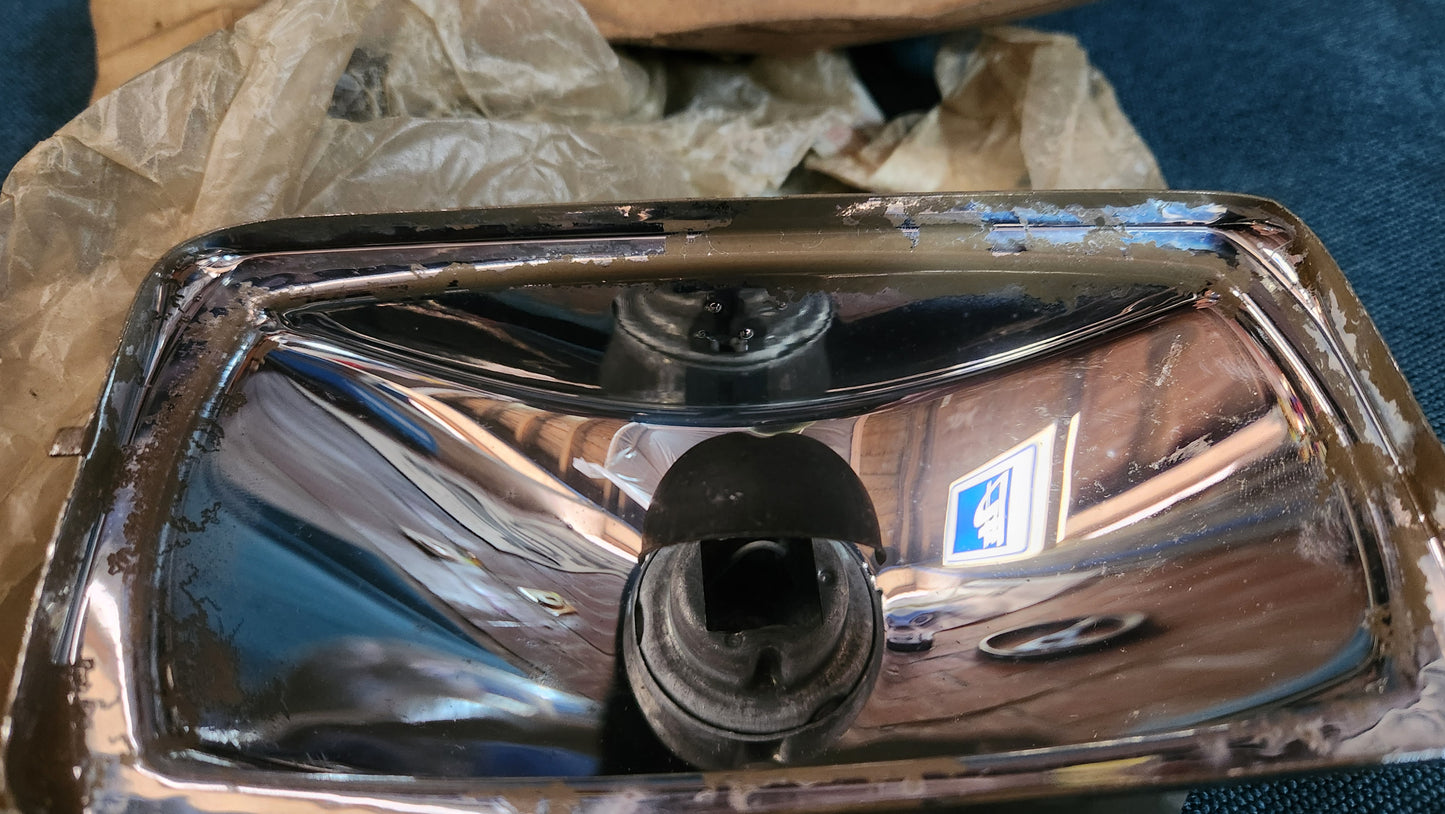 Audi 80 B2 Typ 85 Nebelscheinwerfer 481941727A angelaufen Nos E2