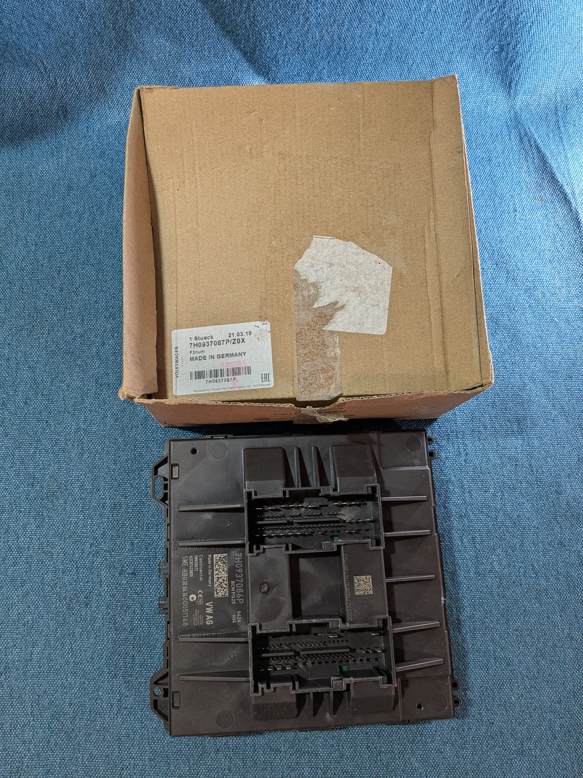 Comfort control module T5 bus 7H0937087P NOS M5