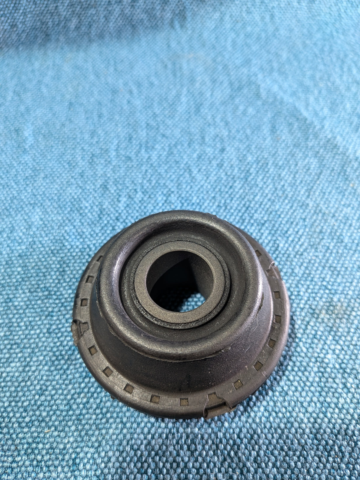 Querlenkerlager Audi/100/200/C2/V8/D11 431407181F NOS B14