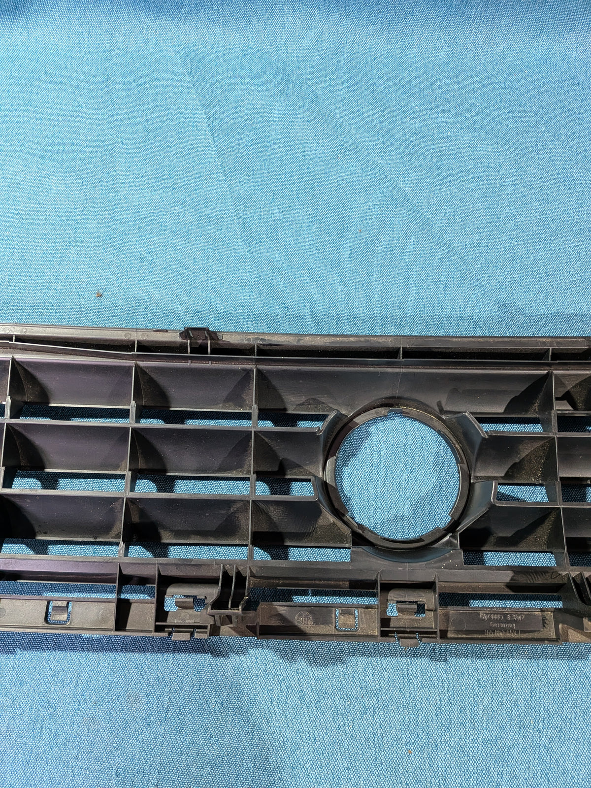 Kühlergrill 5 Rippen Jetta/2 165853653E NOS B20