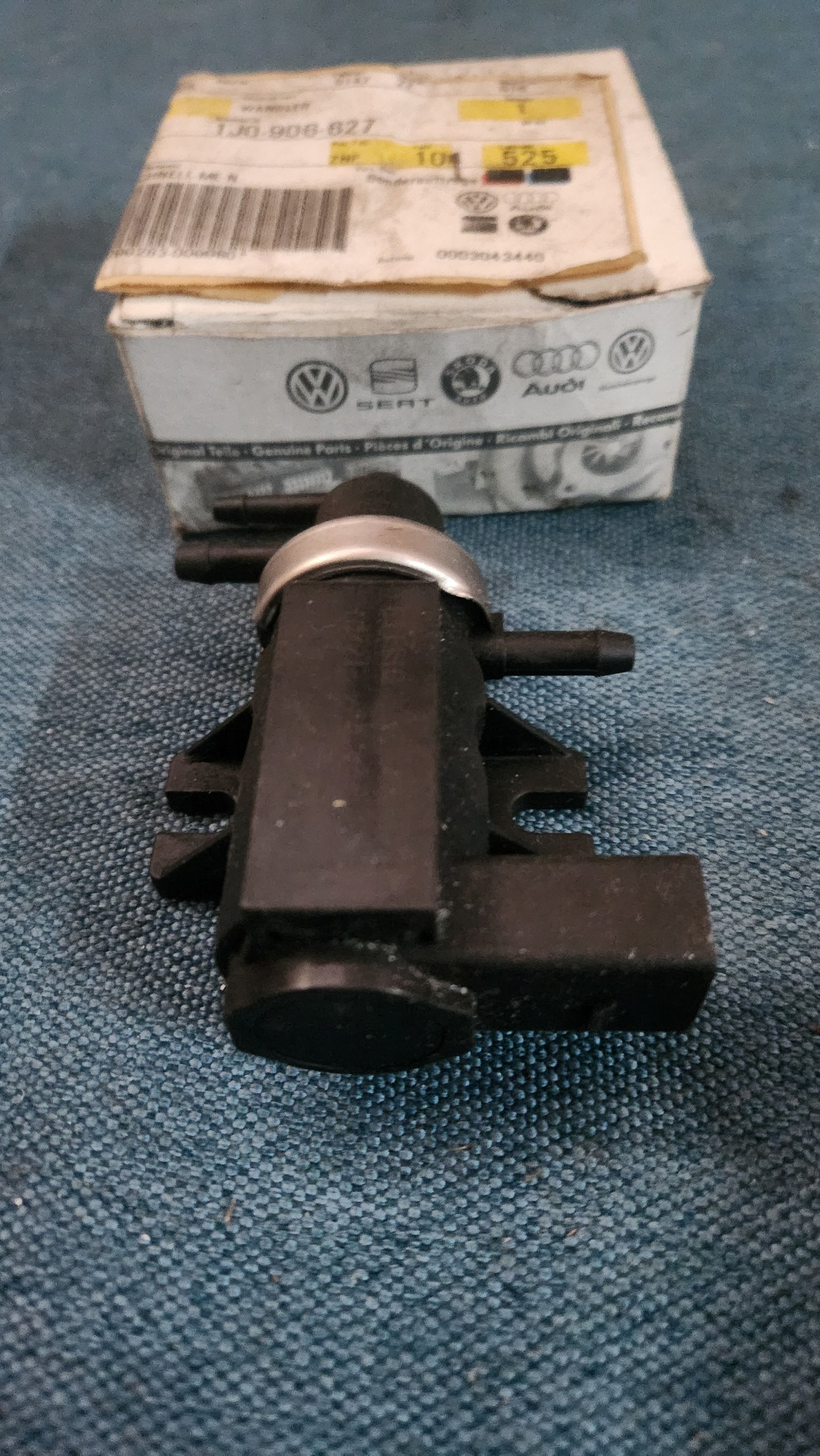 Unterdruckventil Turbolader Golf4/Bora/LT2/New Beetle/A3/A4B5 1J0906627 Nos F9