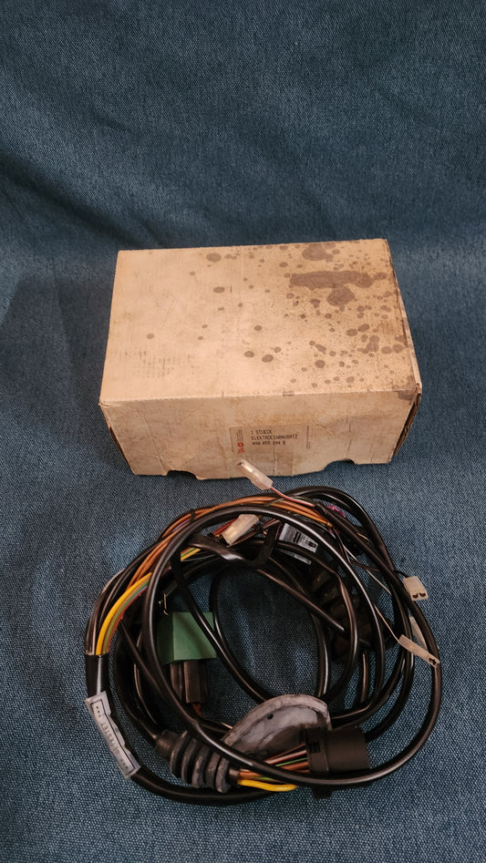 Kabelbaum AHK Anhängerkupplung Elektroeinbausatz A4 B5/100/A6/C4 4A0055204B Nos M3