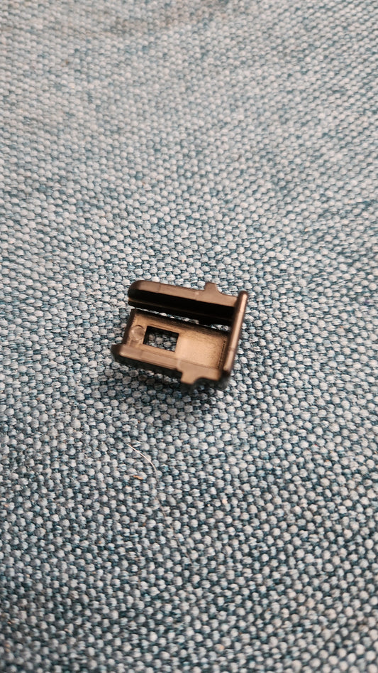 Clip cover for fog lights Golf/Jetta2 191941617 Nos I7