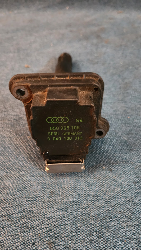 Zündspule Golf 4/Audi A3/A4B5/A6 C5/ Passat 3B/BG 058905105 Gebraucht D8