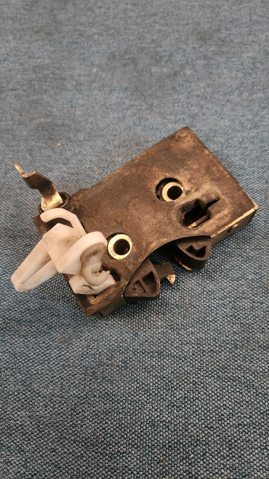Door lock Audi 80/90 B3 893837015C Nos I8