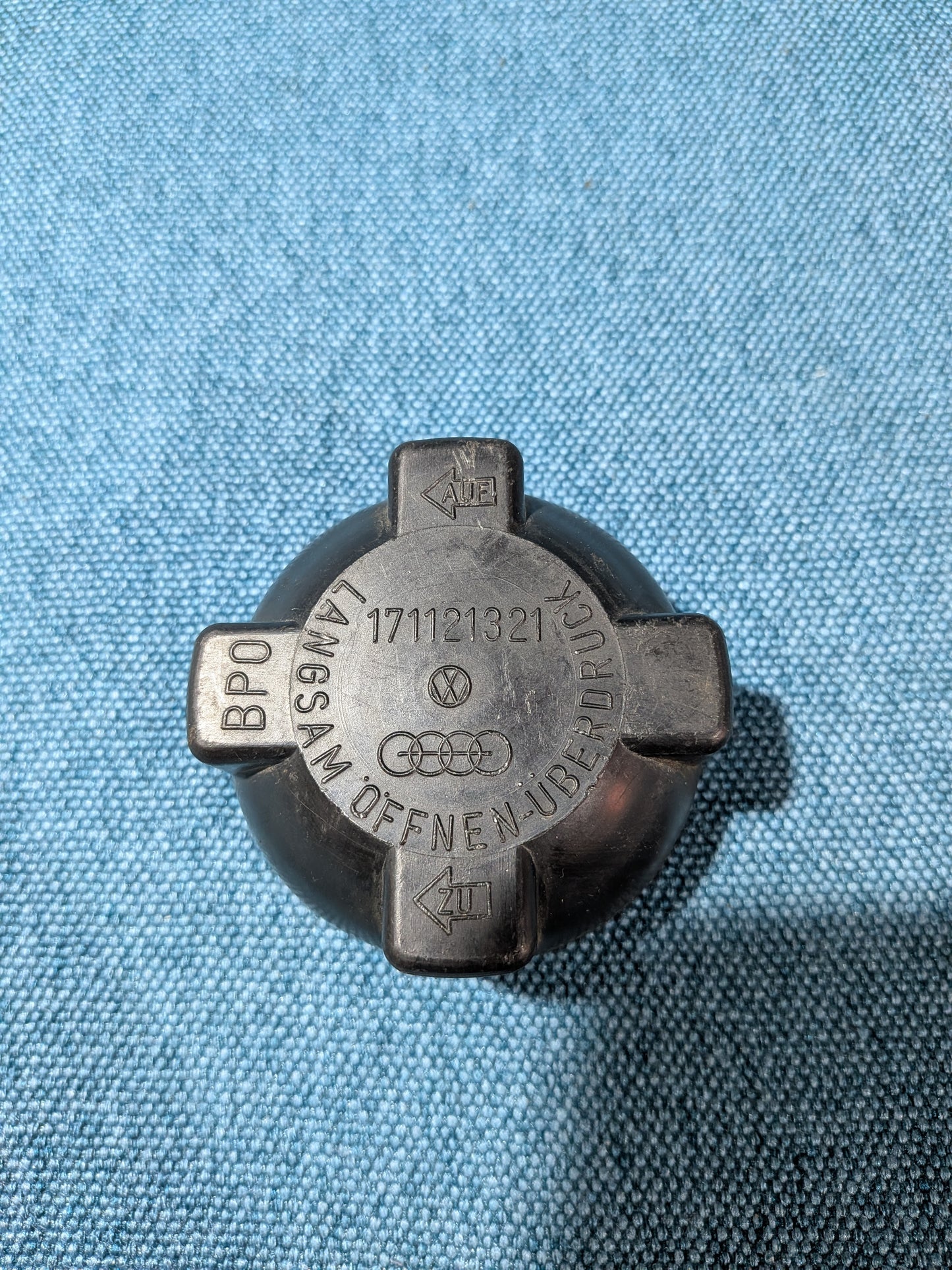 Kühlerdeckel Ausgleichsbehälter Golf/Jetta/1/Caddy 14D/ Scirocco/1/2 171121321 Gebraucht A14