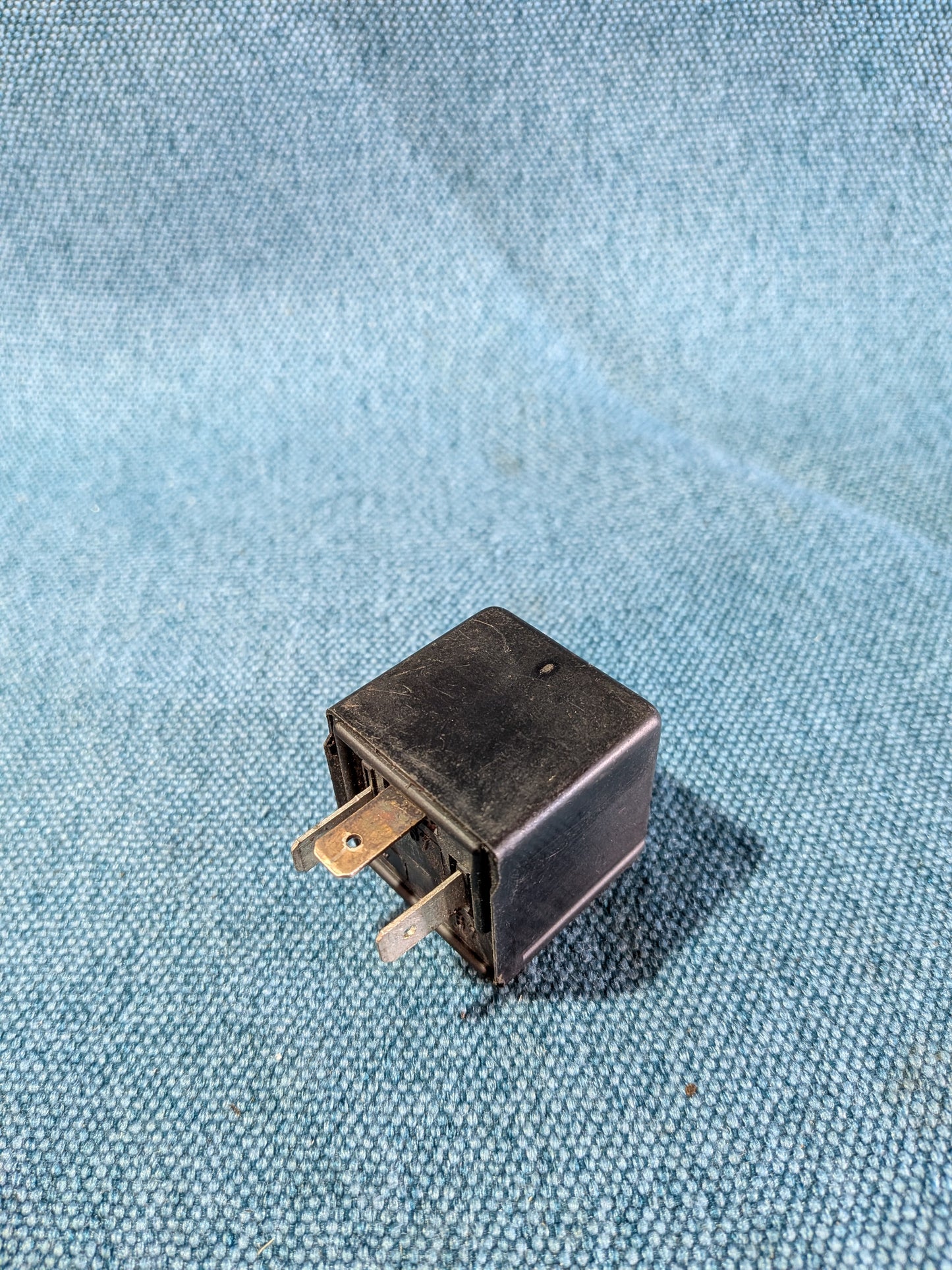 Flasher Relay Beetle/Thing/T2/T3 Bus/Type 3/4/Golf/Jetta/1/Caddy14D/Polo 1/86C/Porsche 911/914/924/944 111953227D Used B5