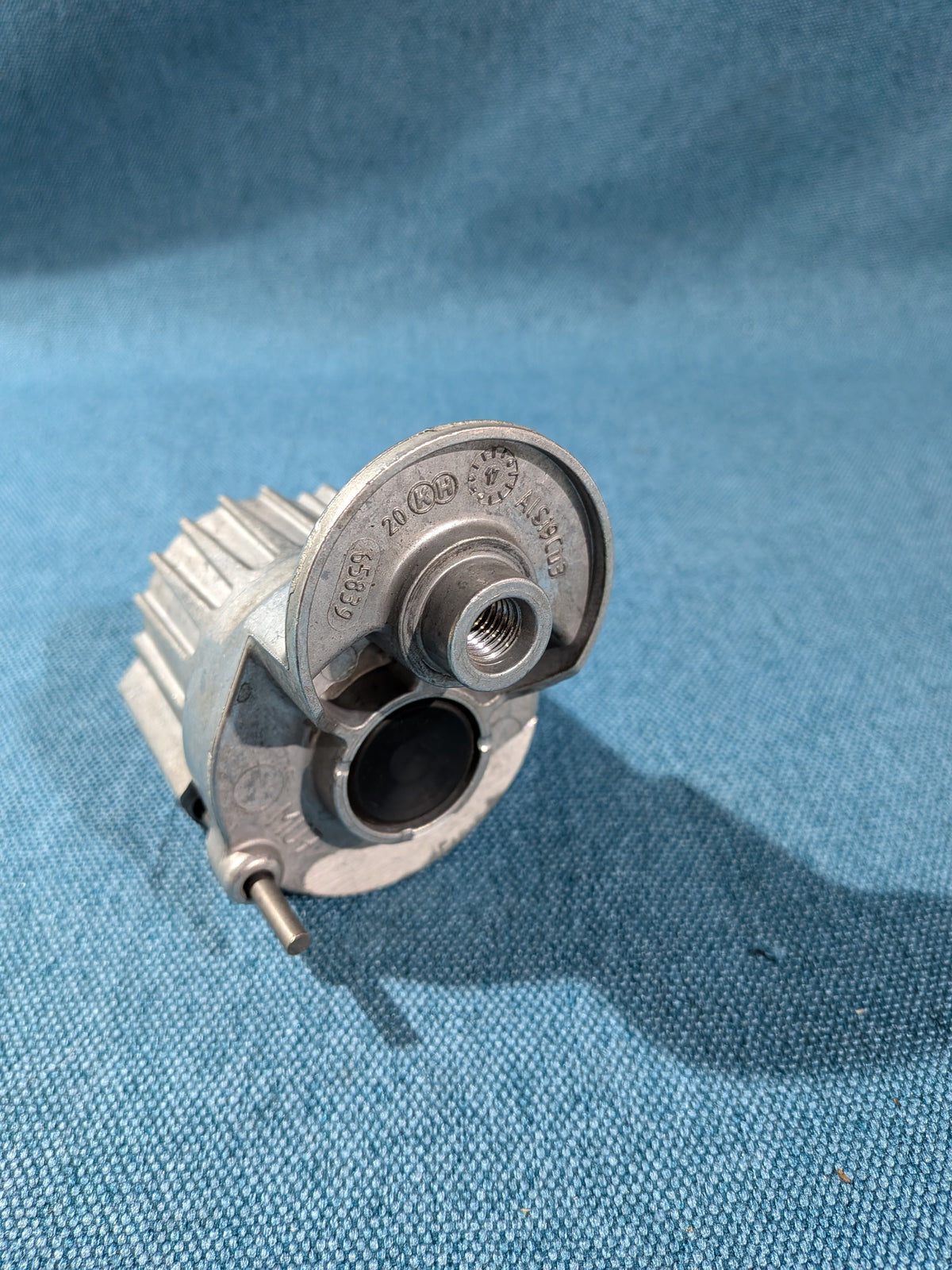 Ribbed V-belt Tensioner Amarok/Beetle 5C/Caddy/3/4/Passat/B6/B7/Crafter/Eos/Golf/5/6/T5/T6 Bus/Polo 9N/Sharan/Tiguan/Touran/Audi 100 C3/A1 8X/A3 8P/A4/B6/B7/B8/A5 8T/A6/C6/C7/Q5/TT 038903315AM NOS/New A12