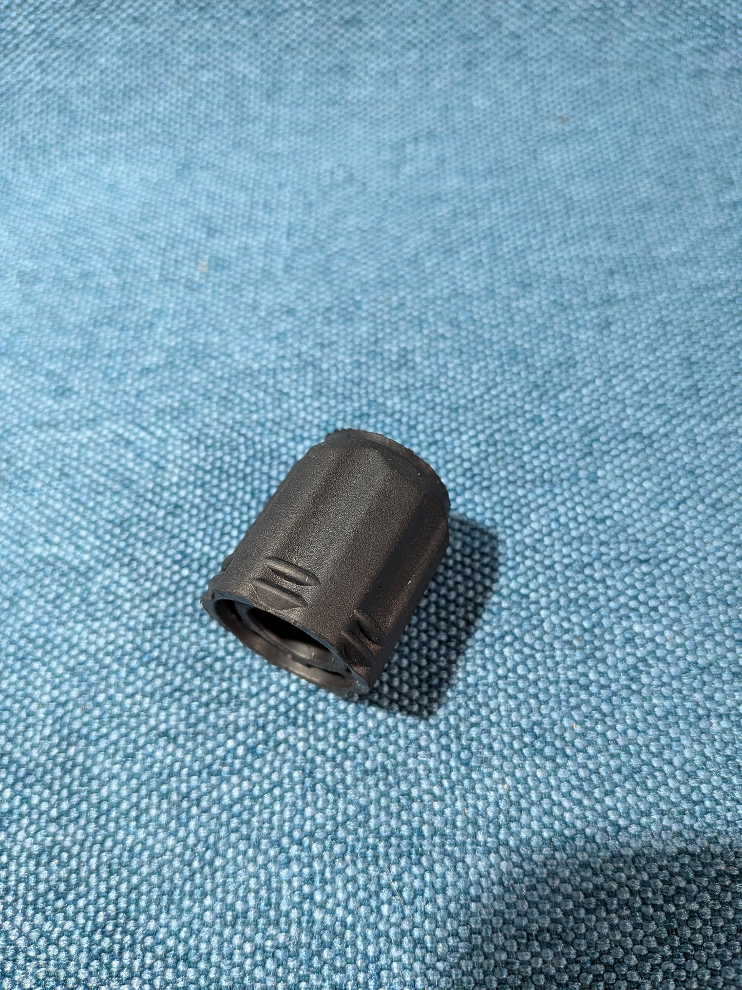 Tülle für Luftfilterkasten Golf3/Vento /Passat B3 1H0129669A NOS S6
