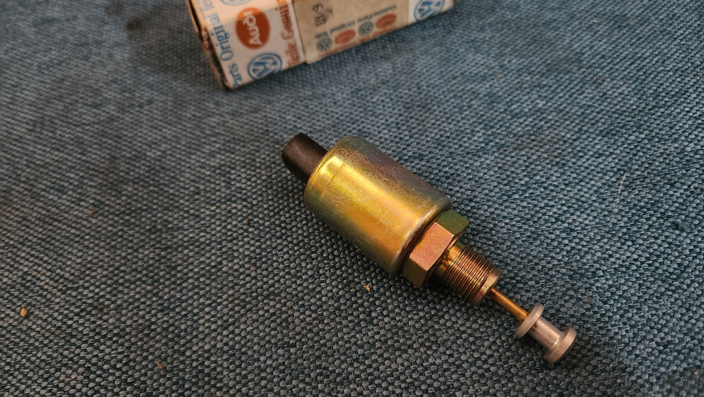 VW Golf 1/2 Jetta 1/2 Abschaltventil für Solex 34PICT-6 / 31PICT-7 Vergaser 055129412E Nos A3