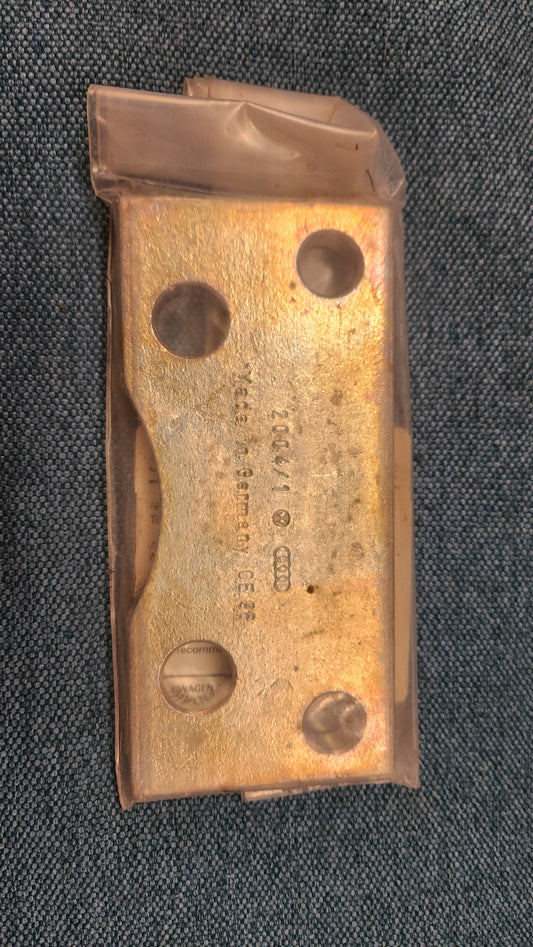 Matra 2004/1 Getriebehalter Nos H2