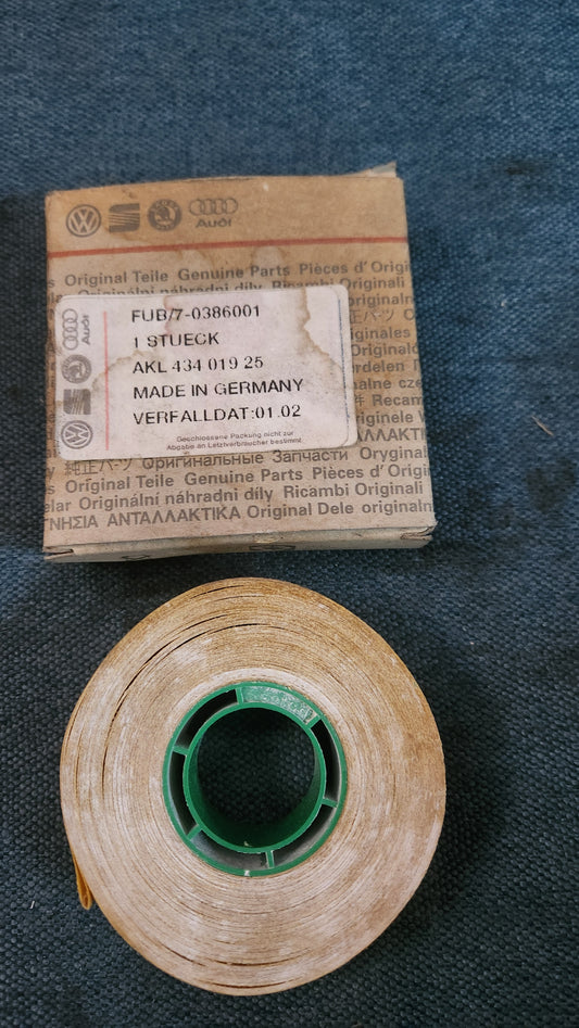 Doppelseitiges Klebeband für Türverkleidungsfolie T1/T2/T3/T4/Golf 1/2/3/4/Scirocco1/2/Jetta1/2/Polo86c/Audi80/90B1/B2/B3/B4/Audi100/200/C1/C2/C3/C4 43401925 Nos G2