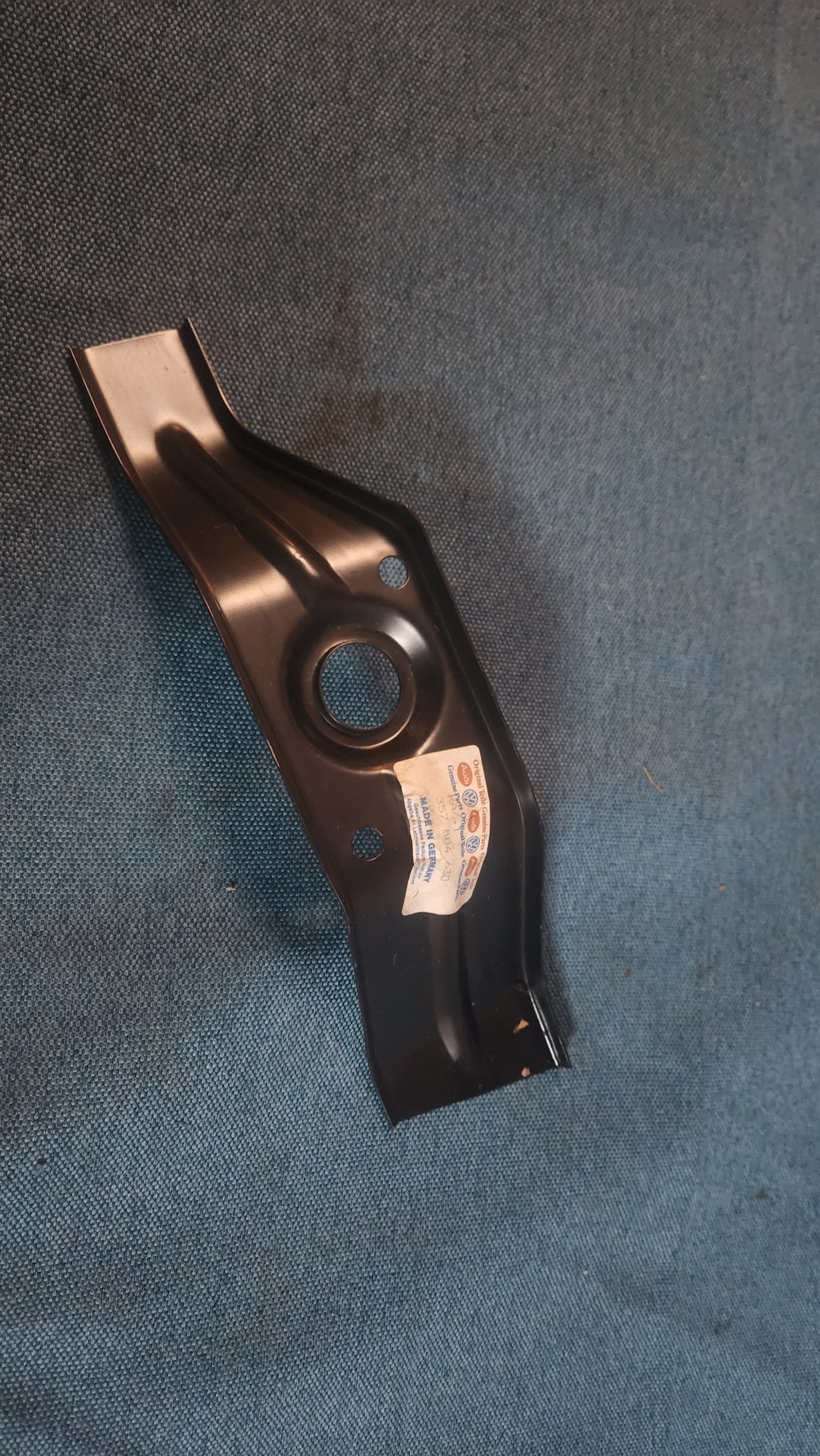 Passat B3 B4 Bumper Bracket Support Right Bumper 357804630 Nos A2