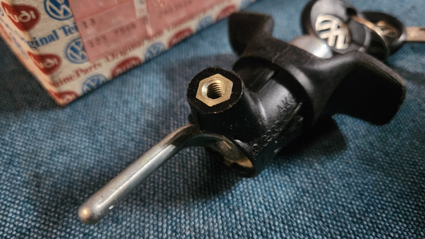 Heckklappenschloss Polo86C/Derby 871827539A Nos G9