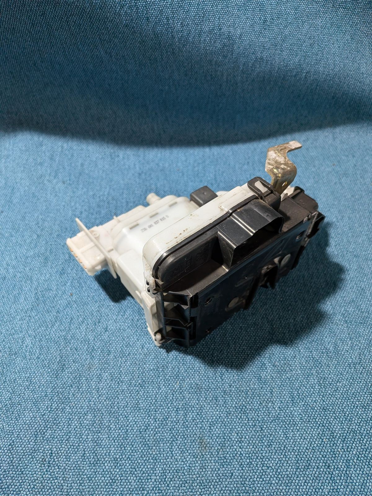 Türschloss vorne links Polo 6N 6N1837015D Gebraucht C9