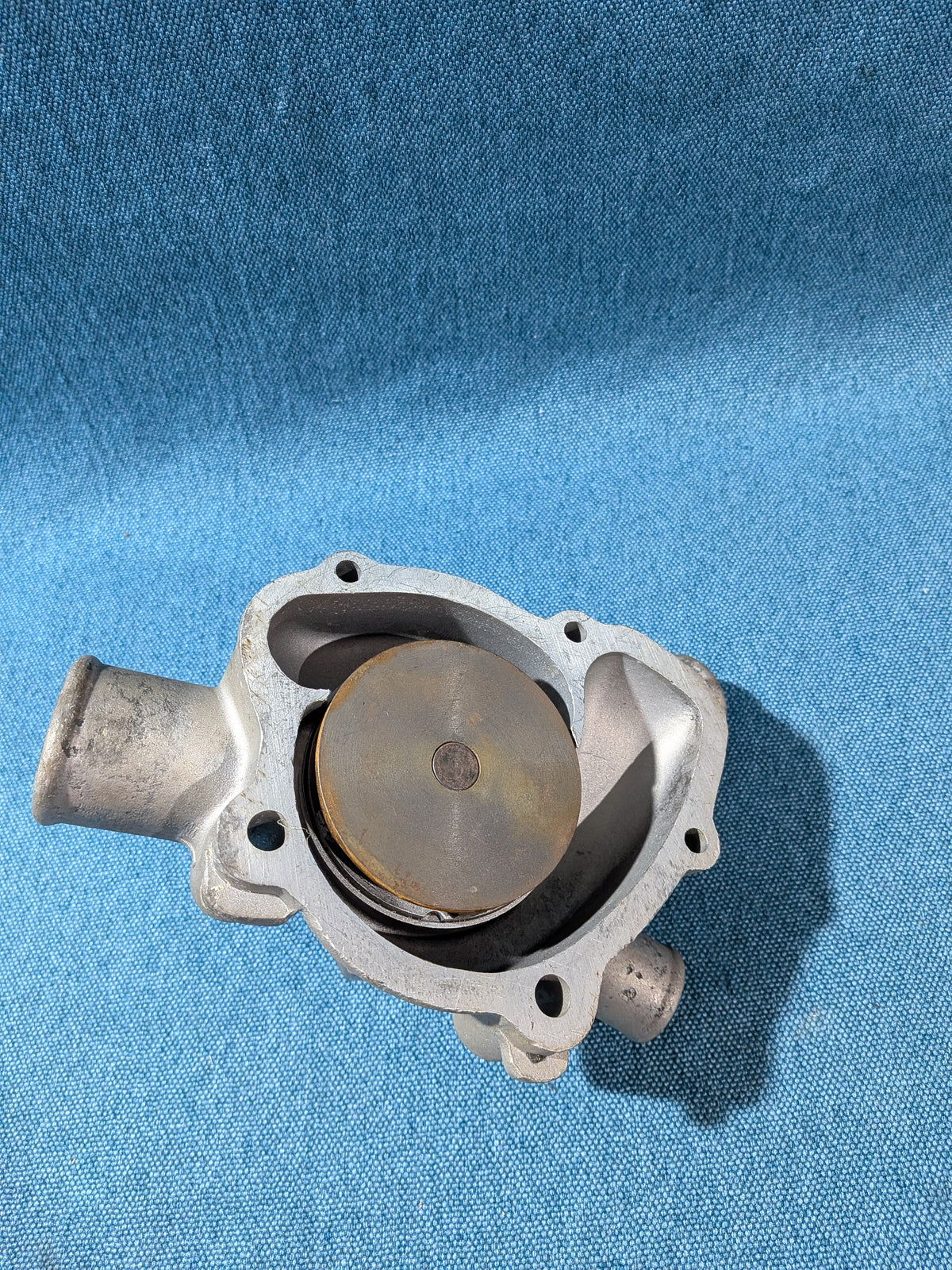 Water pump 4 cylinder 1.8/1.9L Audi 100 C1 059121013 Used F4