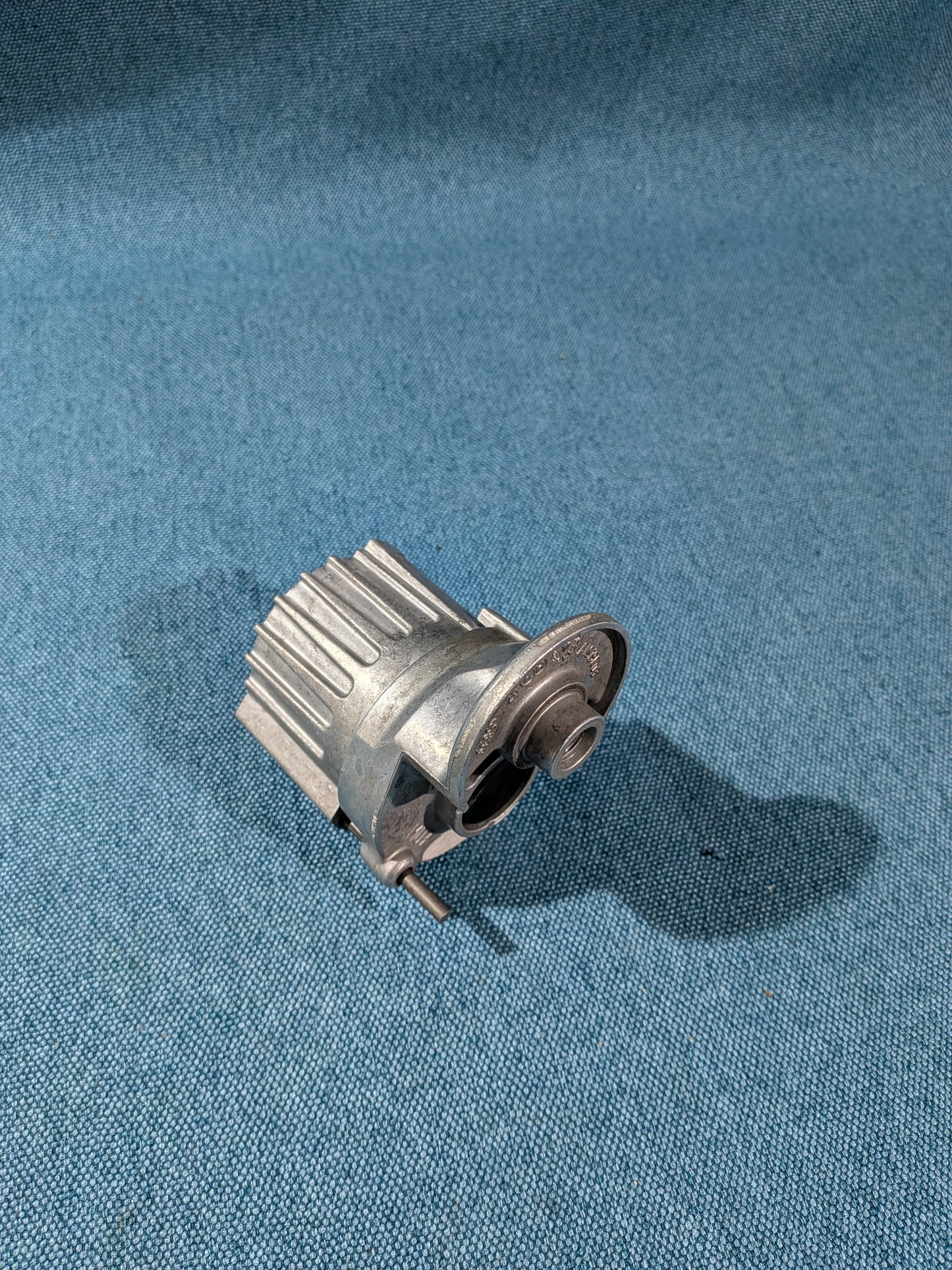 Ribbed V-belt Tensioner Amarok/Beetle 5C/Caddy/3/4/Passat/B6/B7/Crafter/Eos/Golf/5/6/T5/T6 Bus/Polo 9N/Sharan/Tiguan/Touran/Audi 100 C3/A1 8X/A3 8P/A4/B6/B7/B8/A5 8T/A6/C6/C7/Q5/TT 038903315AM NOS/New A12