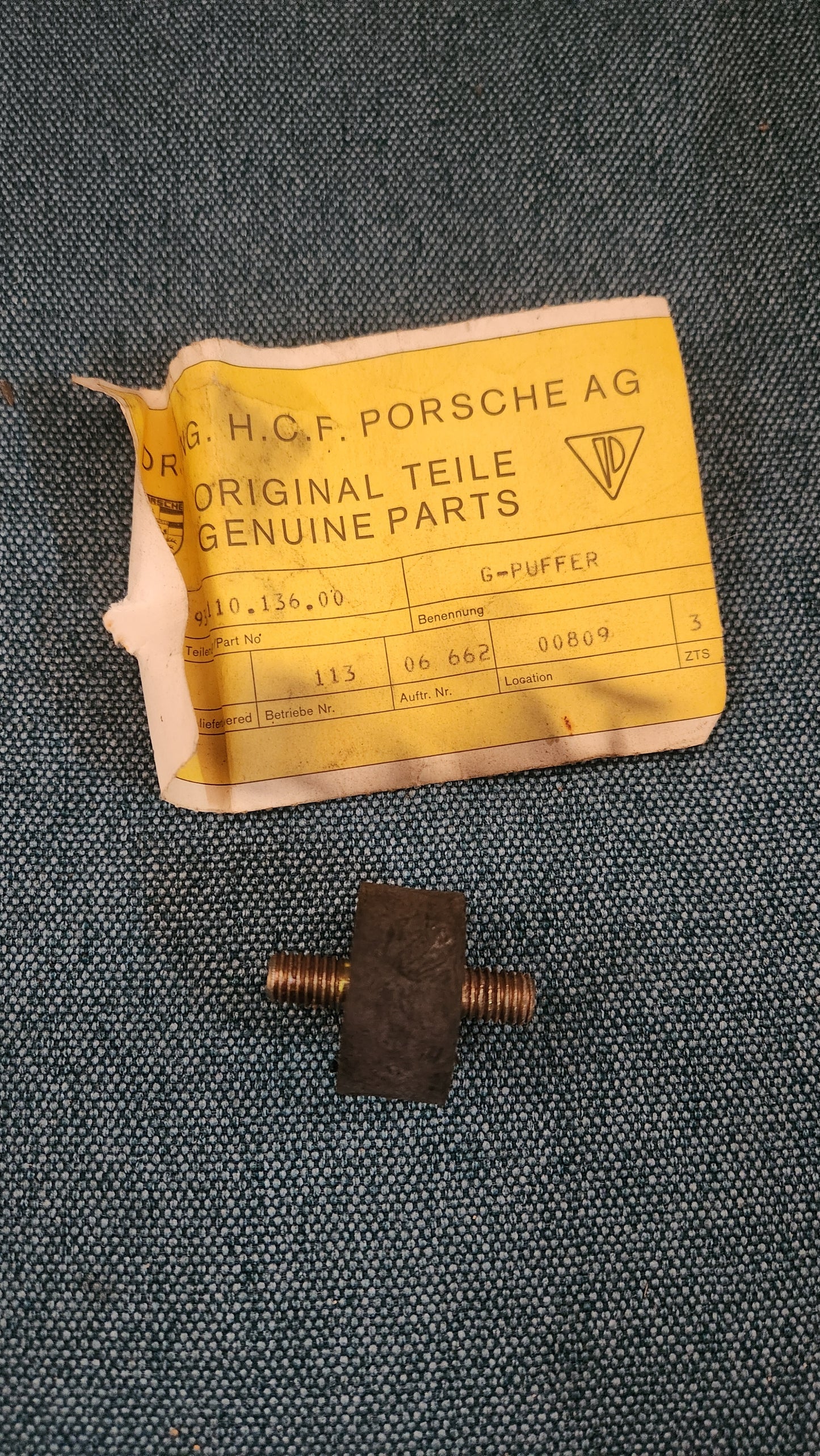 Rubber buffer intercooler Porsche 924/944 93111013600 NOS I8