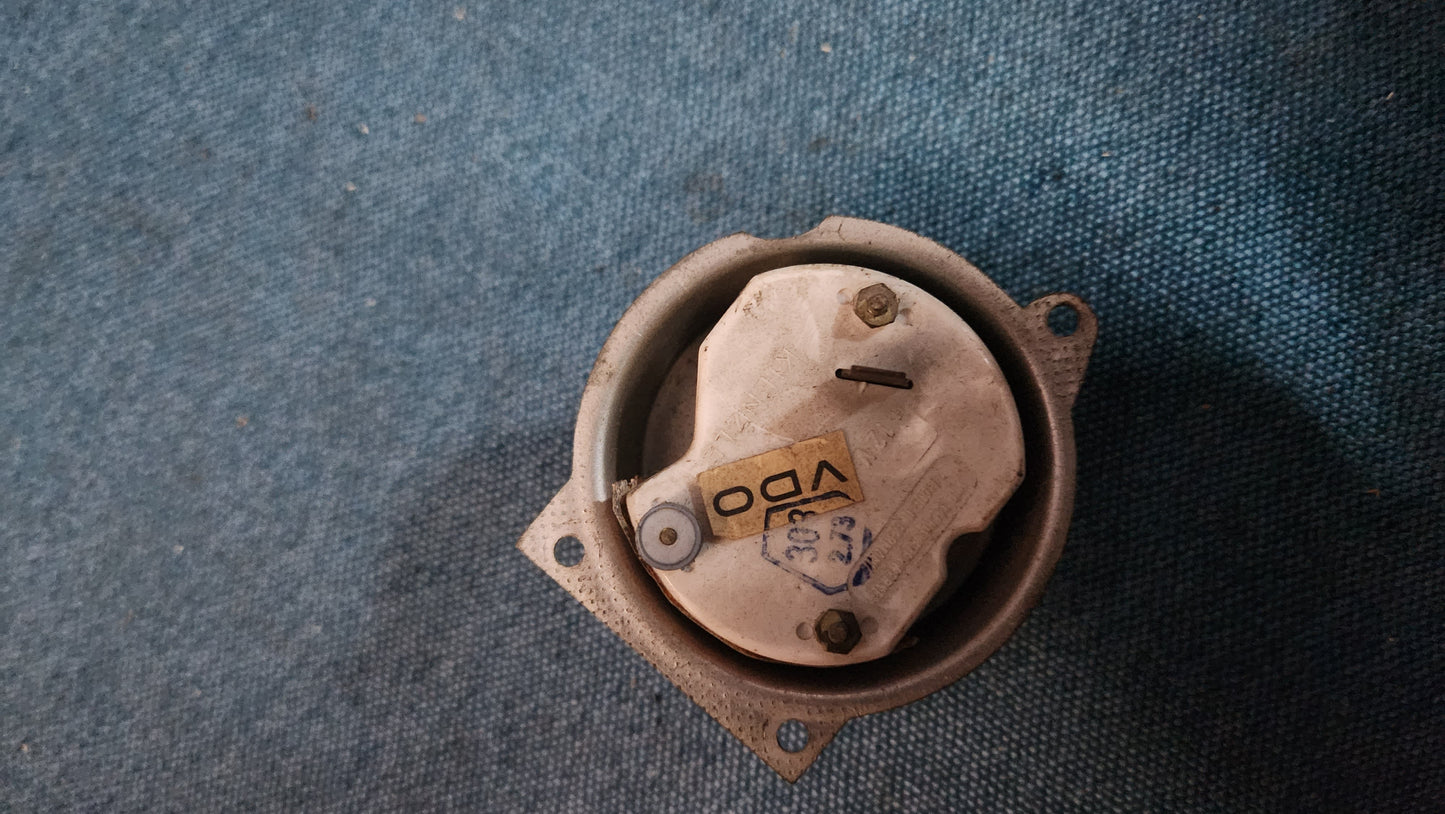 VDO Uhr Passat B1 Audi 80 B1 321919201 Gebraucht F1