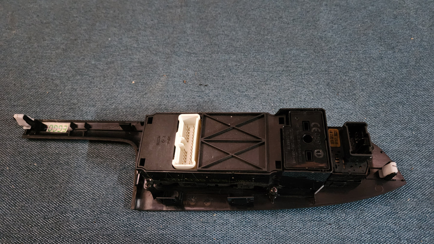 Honda Accord VII Schalter für Fensterheber 11Y3D1 35750 Gebraucht C5
