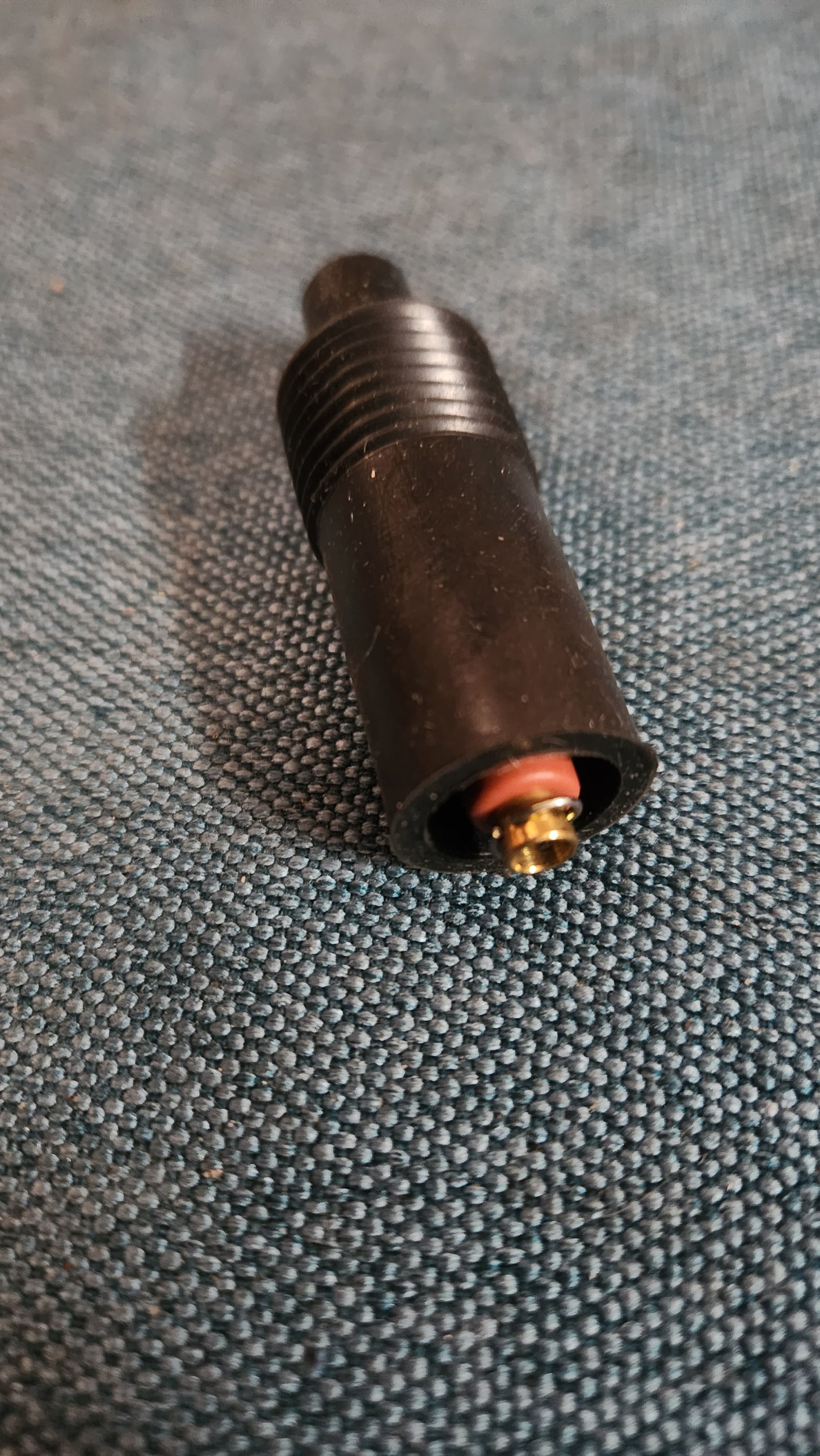 Endstörstecker für Zündleitung Golf/Jetta1/2/Caddy14D/Derby/Polo86C/Scirocco 2 052035281 Nos I1
