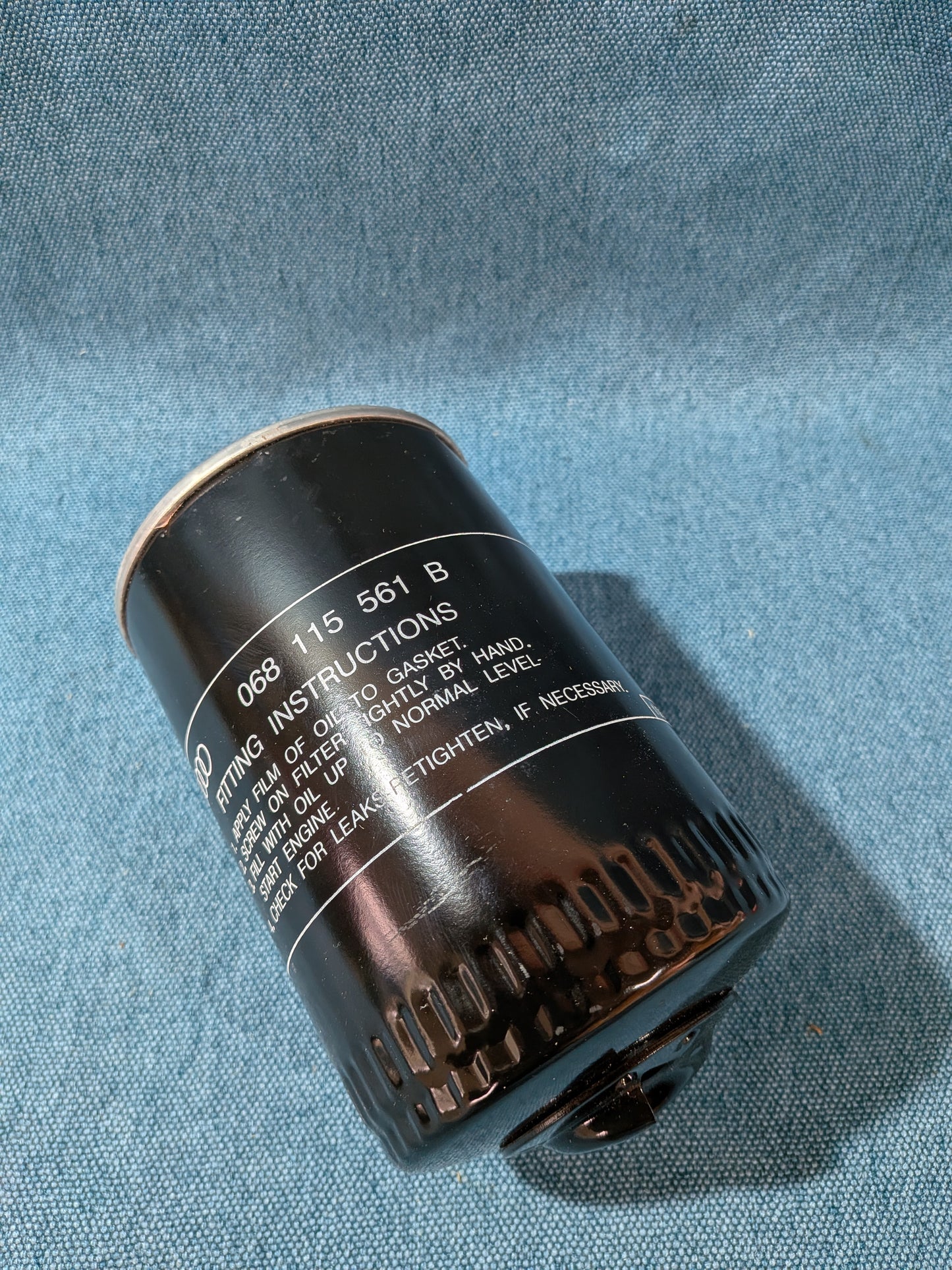 Oil Filter Golf3/Vento/Passat B3/Polo 6N/Sharan/T4 Bus 068115561B NOS F6