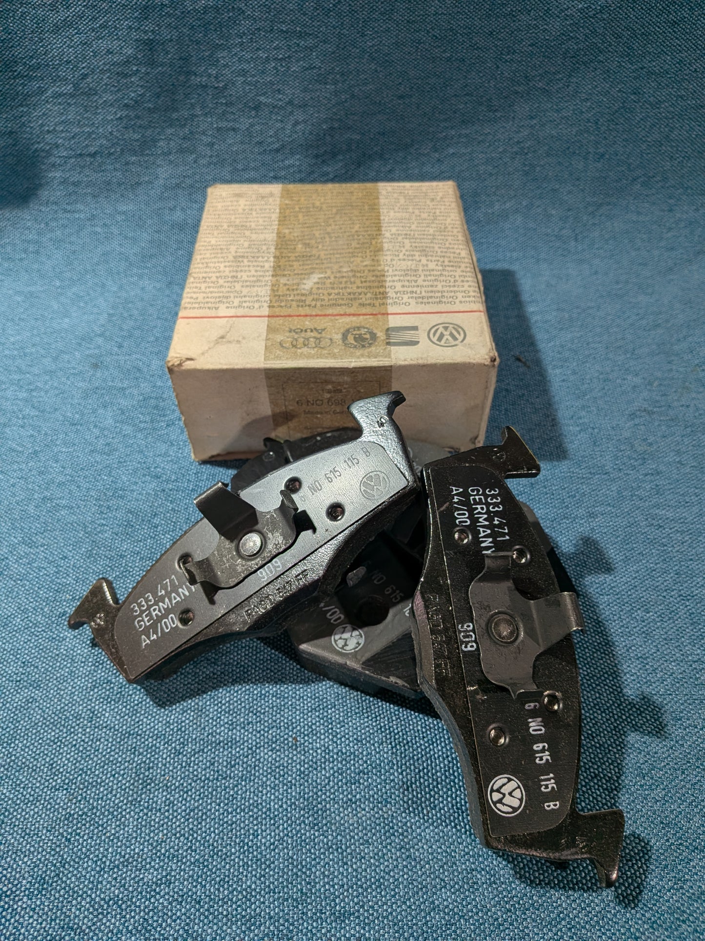 Bremsbeläge Golf3/Vento/Polo 6N 6N0698151 NOS A23