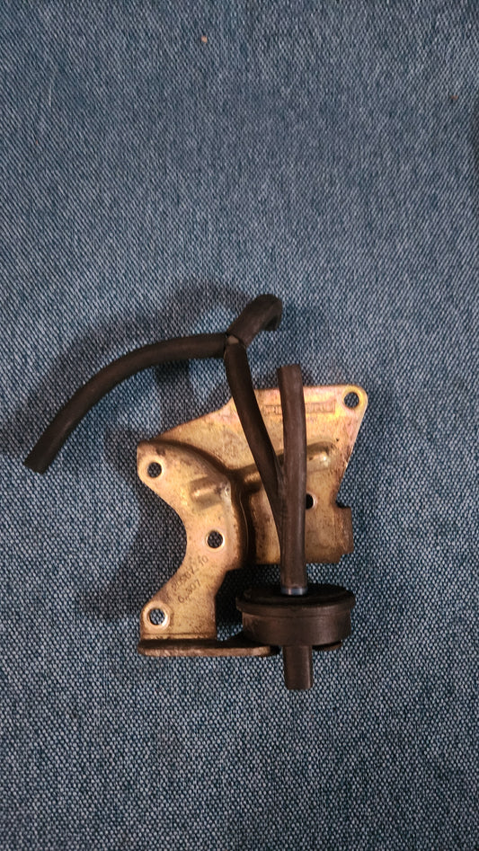 Holder with Vacuum Actuator Throttle Valve Actuator Pierburg 2E2 Golf/Jetta/Scirocco/2 72098710 Used M8